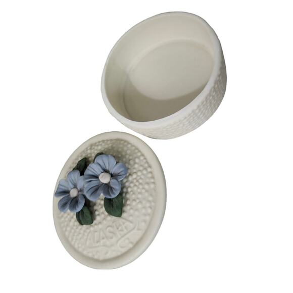 Arctic Kids of Alaska Blue Flower Trinket Dish Jar with Lid Ceramic Souvenir - Picture 4 of 7